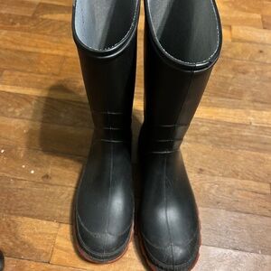 Rubber black boots